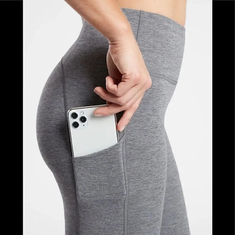 Athleta Ultimate Stash Pocket Capri - Picture 4 of 8